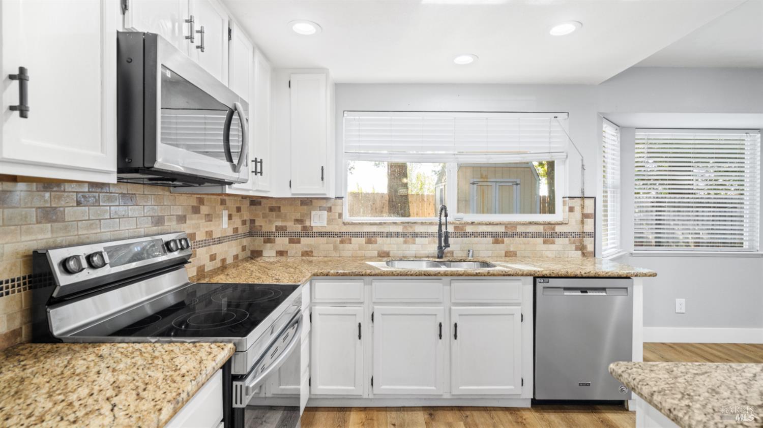 Detail Gallery Image 12 of 44 For 2415 Tea Ct, Fairfield,  CA 94534 - 3 Beds | 2/1 Baths