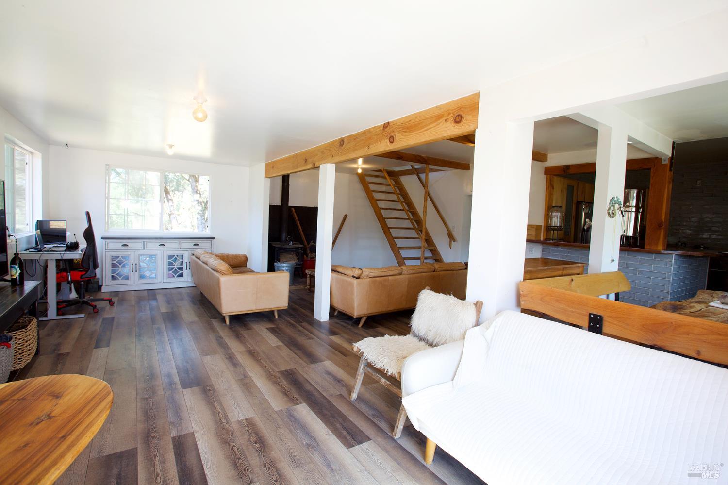 Detail Gallery Image 10 of 14 For 35100 Mendocino Pass Rd, Covelo,  CA 95428 - 2 Beds | 1 Baths