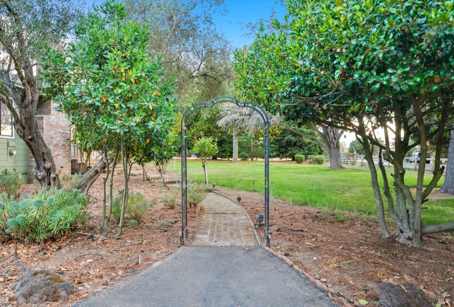 Detail Gallery Image 33 of 60 For 4047 Petaluma Blvd, Petaluma,  CA 94952 - 3 Beds | 2 Baths