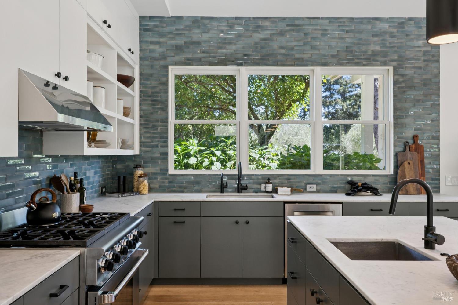 Detail Gallery Image 19 of 96 For 20685 5th St, Sonoma,  CA 95476 - 3 Beds | 3/1 Baths
