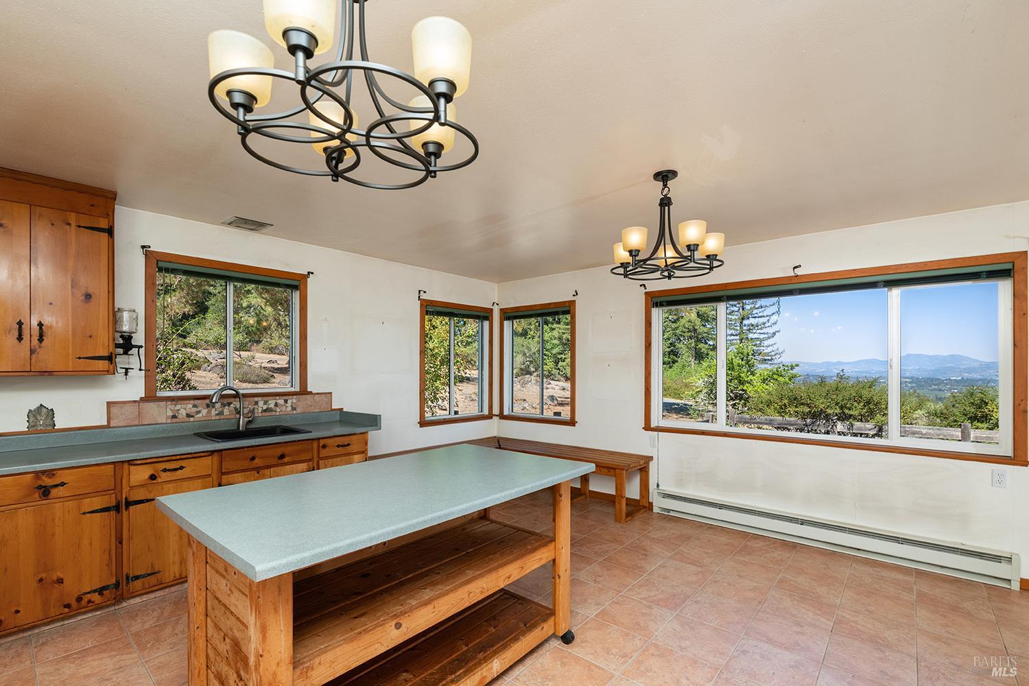 Detail Gallery Image 16 of 79 For 12936 Bones Ln, Sebastopol,  CA 95472 - 3 Beds | 2 Baths