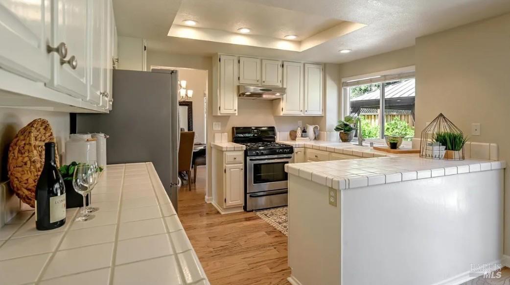 Detail Gallery Image 2 of 11 For 369 Summer Rain Dr, Windsor,  CA 95492 - 3 Beds | 2/1 Baths