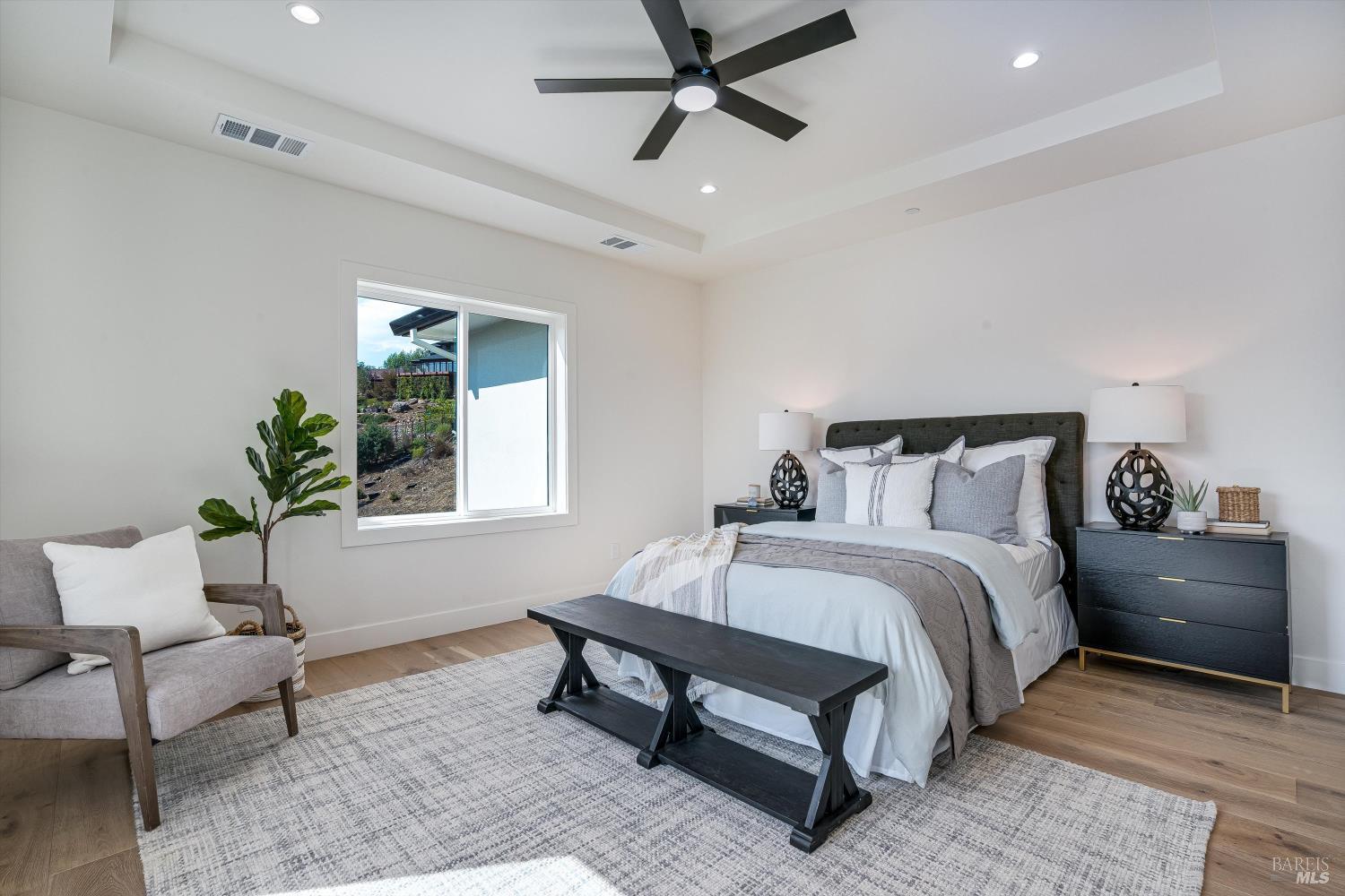 Detail Gallery Image 14 of 35 For 3511 Hanover Pl, Santa Rosa,  CA 95404 - 4 Beds | 3/1 Baths