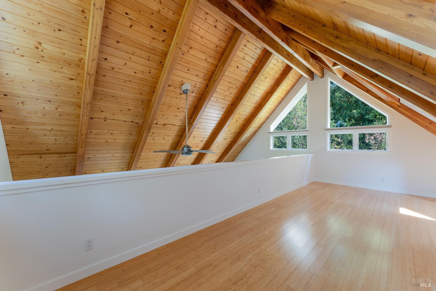 Detail Gallery Image 27 of 86 For 8301 West Side Potter Valley Rd, Potter Valley,  CA 95469 - 2 Beds | 3 Baths