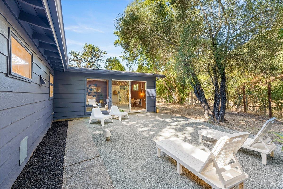 Detail Gallery Image 21 of 24 For 84 Canyon Rd, Fairfax,  CA 94930 - 3 Beds | 1 Baths