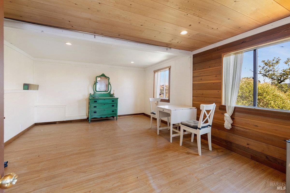 Detail Gallery Image 39 of 73 For 445 Scenic Ave, San Anselmo,  CA 94960 - 2 Beds | 2 Baths