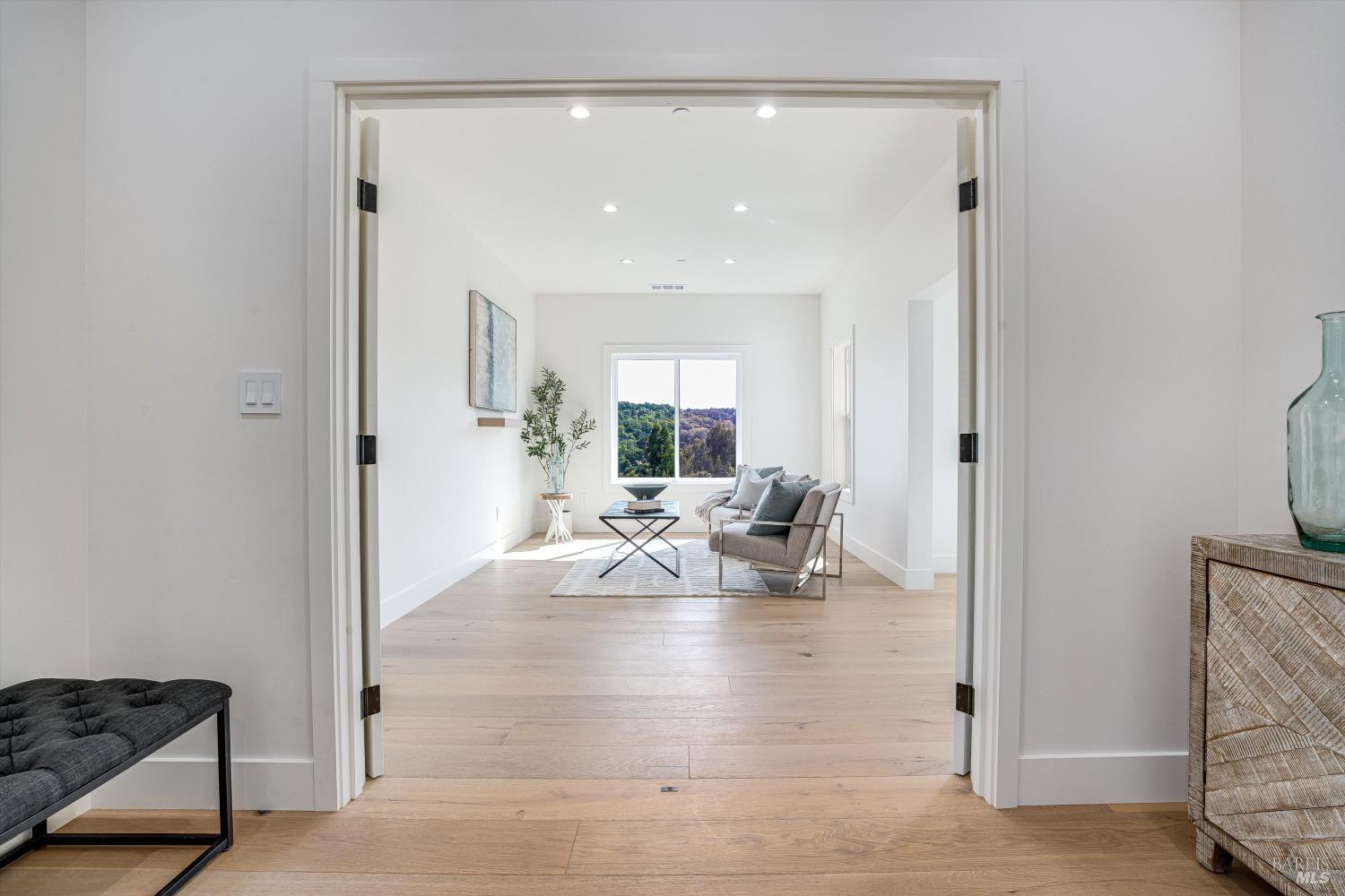 Detail Gallery Image 12 of 35 For 3511 Hanover Pl, Santa Rosa,  CA 95404 - 4 Beds | 3/1 Baths