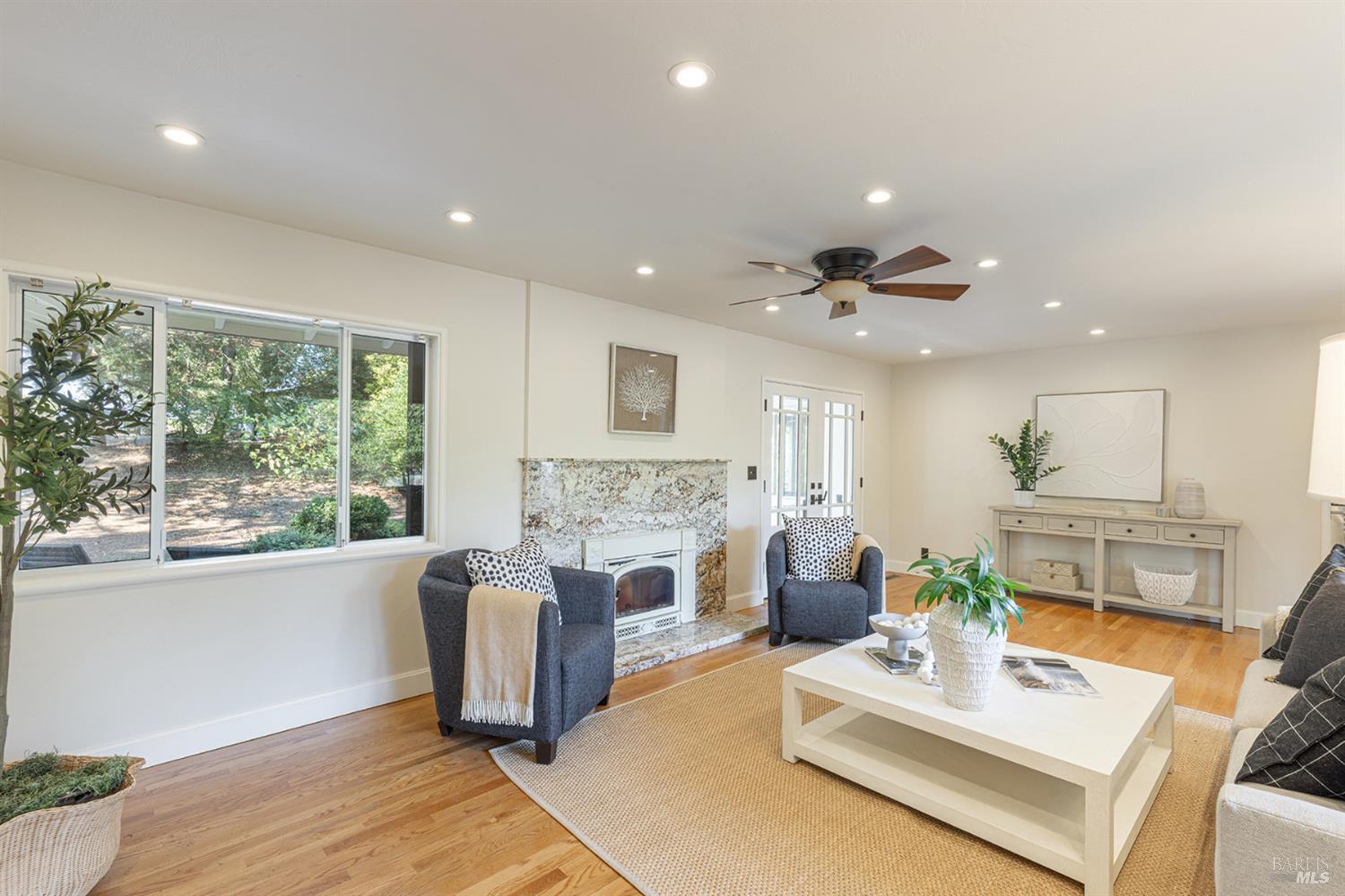 Detail Gallery Image 9 of 54 For 525 Keyes Ave, Angwin,  CA 94508 - 3 Beds | 2 Baths