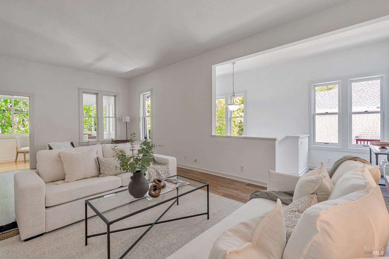 Detail Gallery Image 7 of 27 For 105 Bayview St, San Rafael,  CA 94901 - 3 Beds | 2 Baths