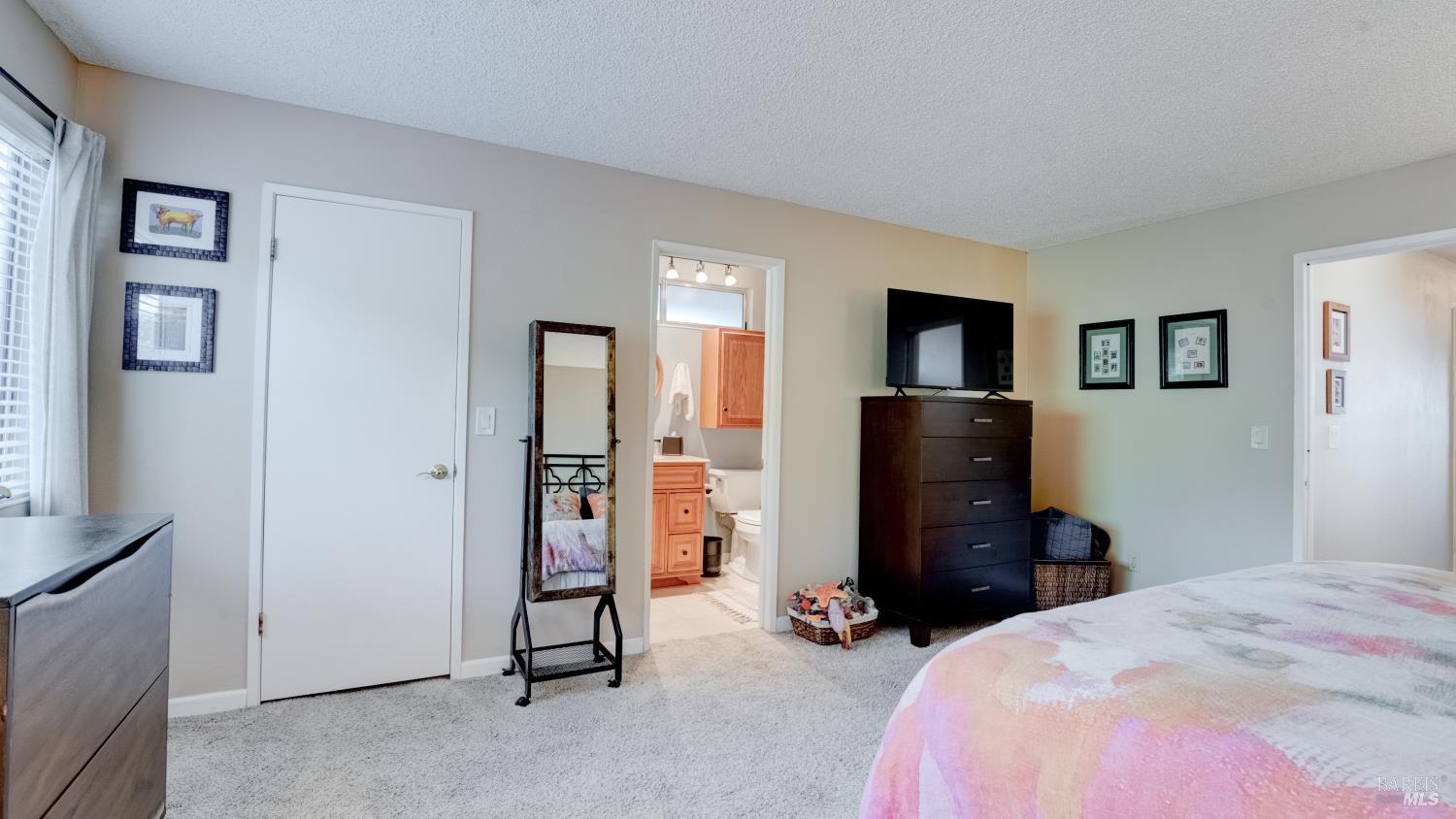 Detail Gallery Image 32 of 73 For 5270 Arnica Way, Santa Rosa,  CA 95403 - 4 Beds | 2/1 Baths