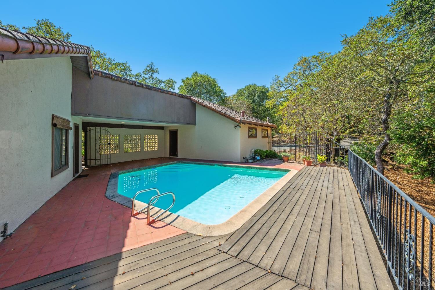 Detail Gallery Image 24 of 33 For 2175 London Ranch Rd, Glen Ellen,  CA 95442 - 2 Beds | 2 Baths