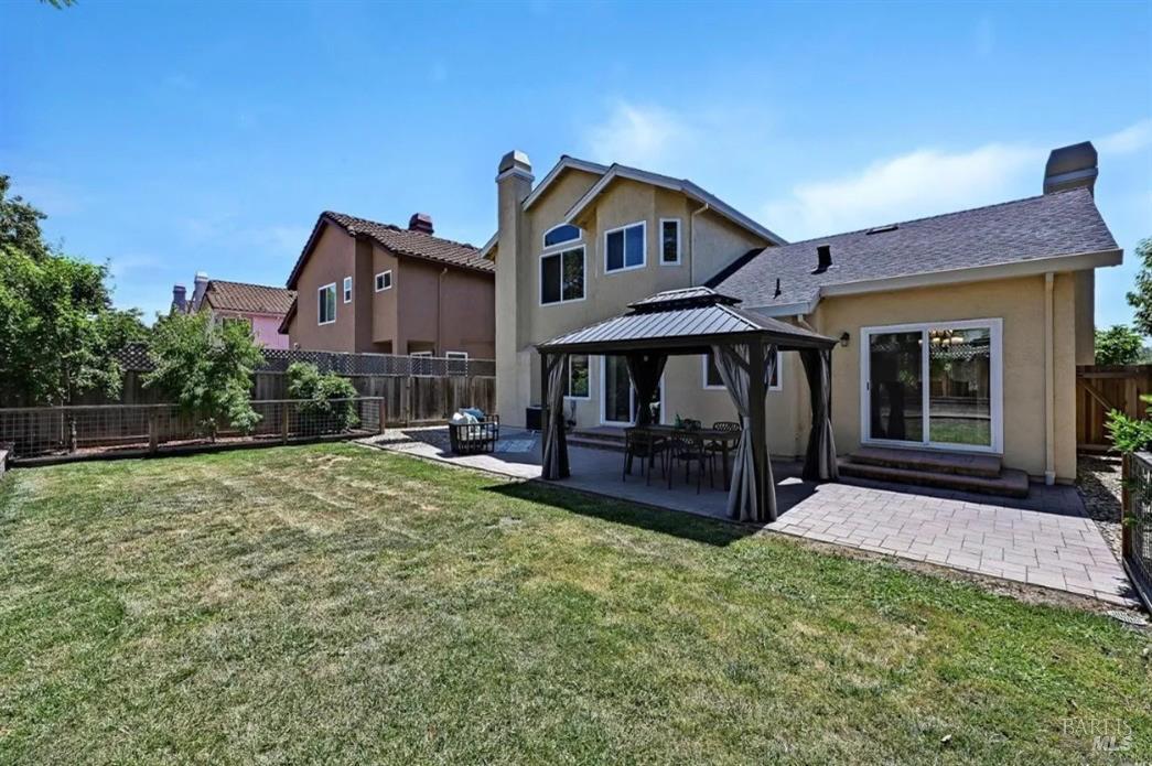 Detail Gallery Image 1 of 11 For 369 Summer Rain Dr, Windsor,  CA 95492 - 3 Beds | 2/1 Baths