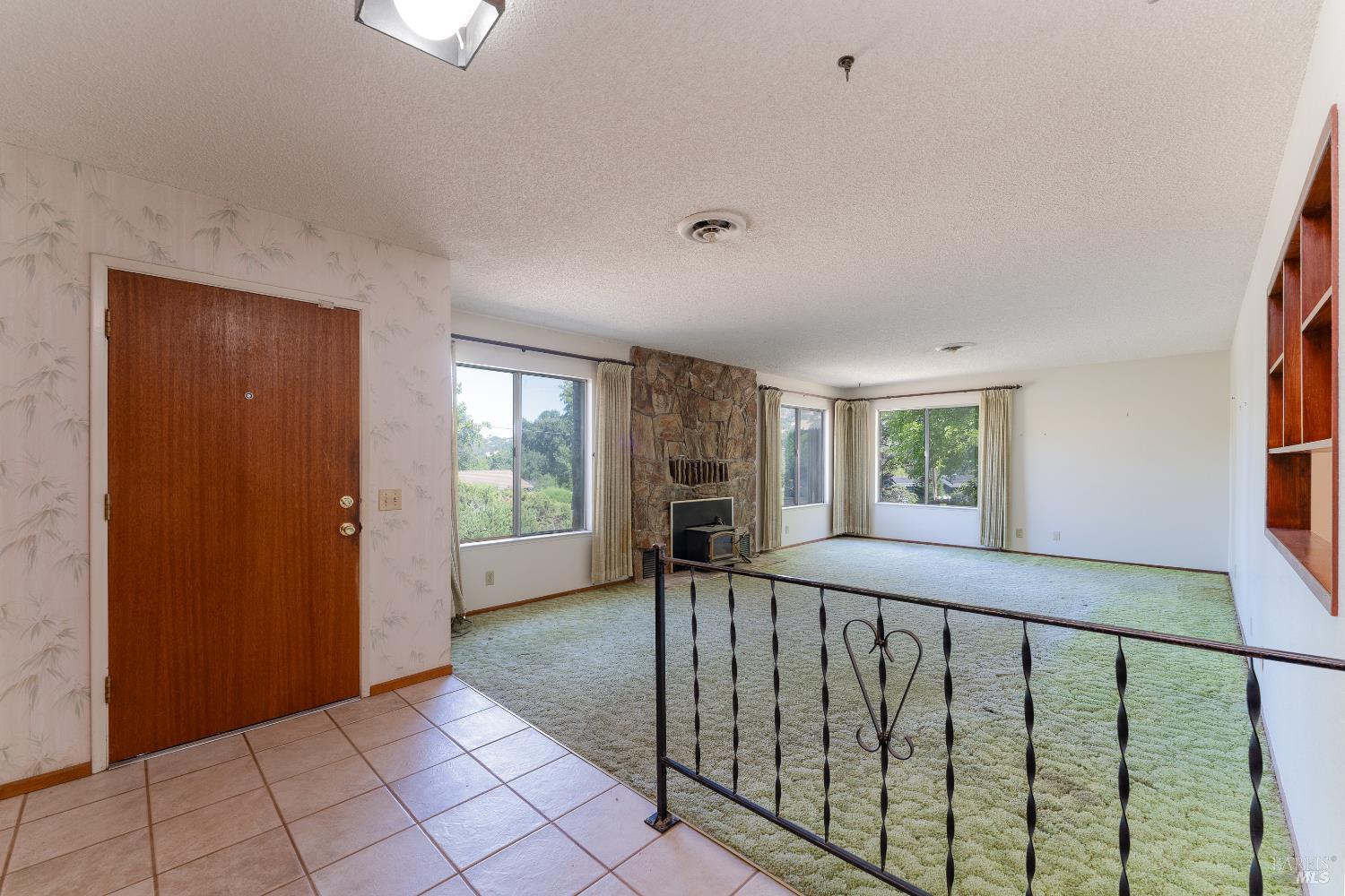 Detail Gallery Image 6 of 33 For 641 Blue Oak Dr, Ukiah,  CA 95482 - 4 Beds | 2 Baths