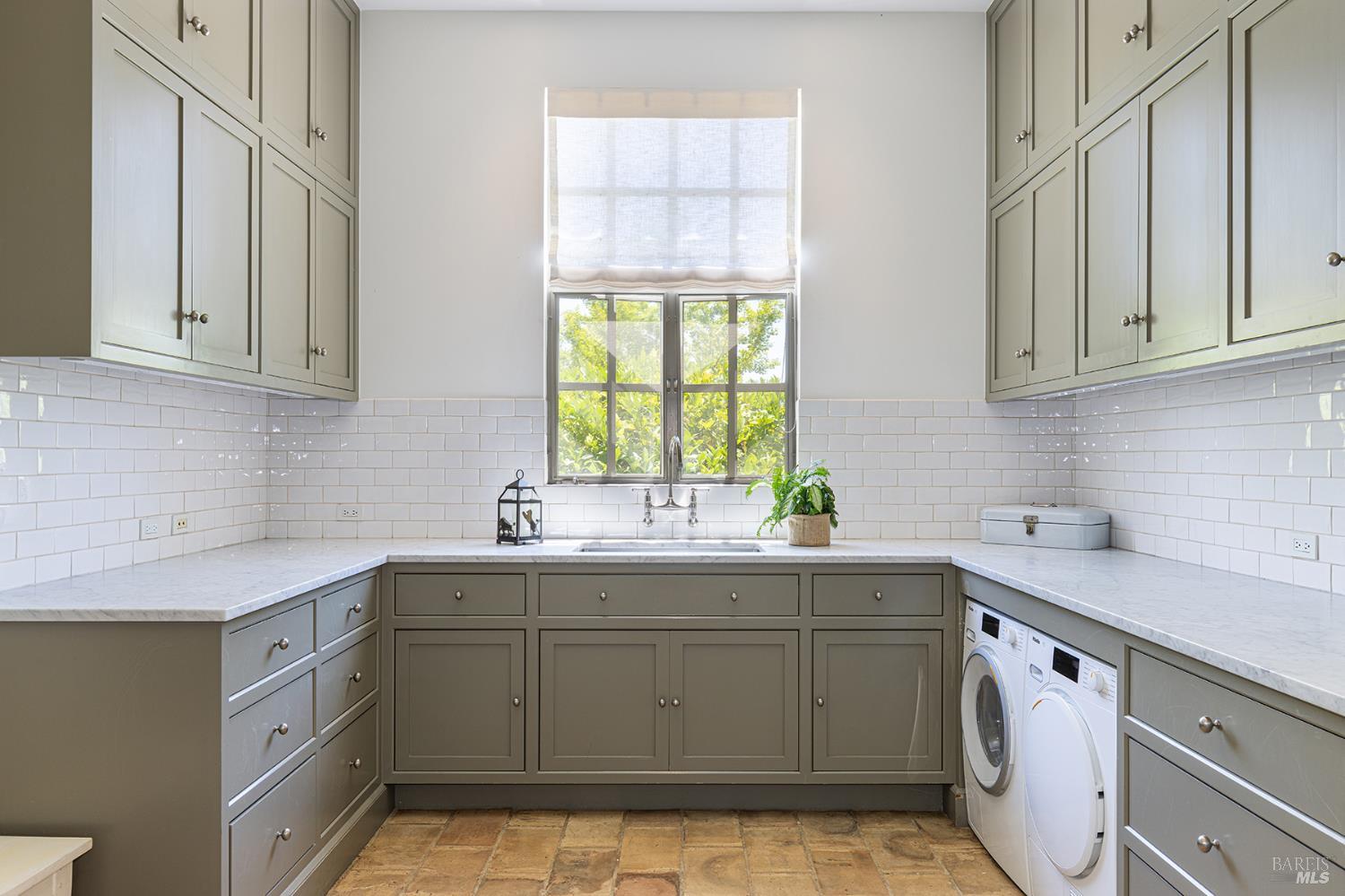 Detail Gallery Image 23 of 49 For 33 Hennessey Ridge Rd, Saint Helena,  CA 94574 - 4 Beds | 4/1 Baths