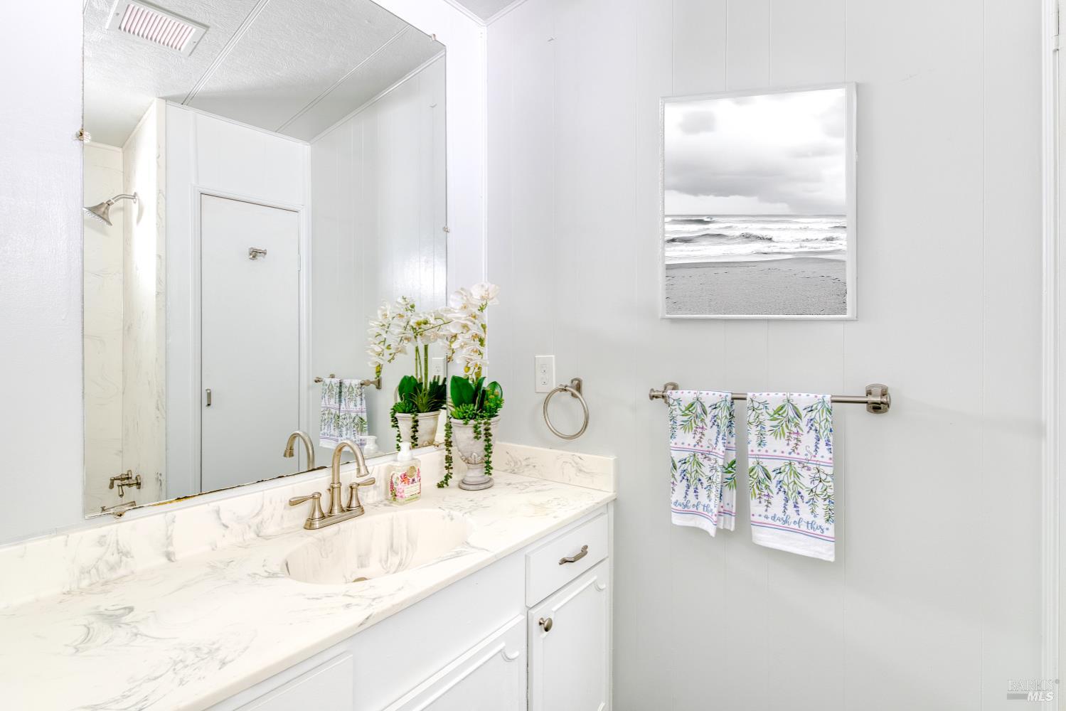 Detail Gallery Image 24 of 35 For 708 Seville Way, Novato,  CA 94949 - 2 Beds | 2 Baths
