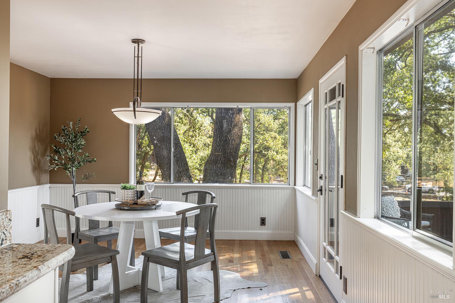 Detail Gallery Image 18 of 54 For 525 Keyes Ave, Angwin,  CA 94508 - 3 Beds | 2 Baths