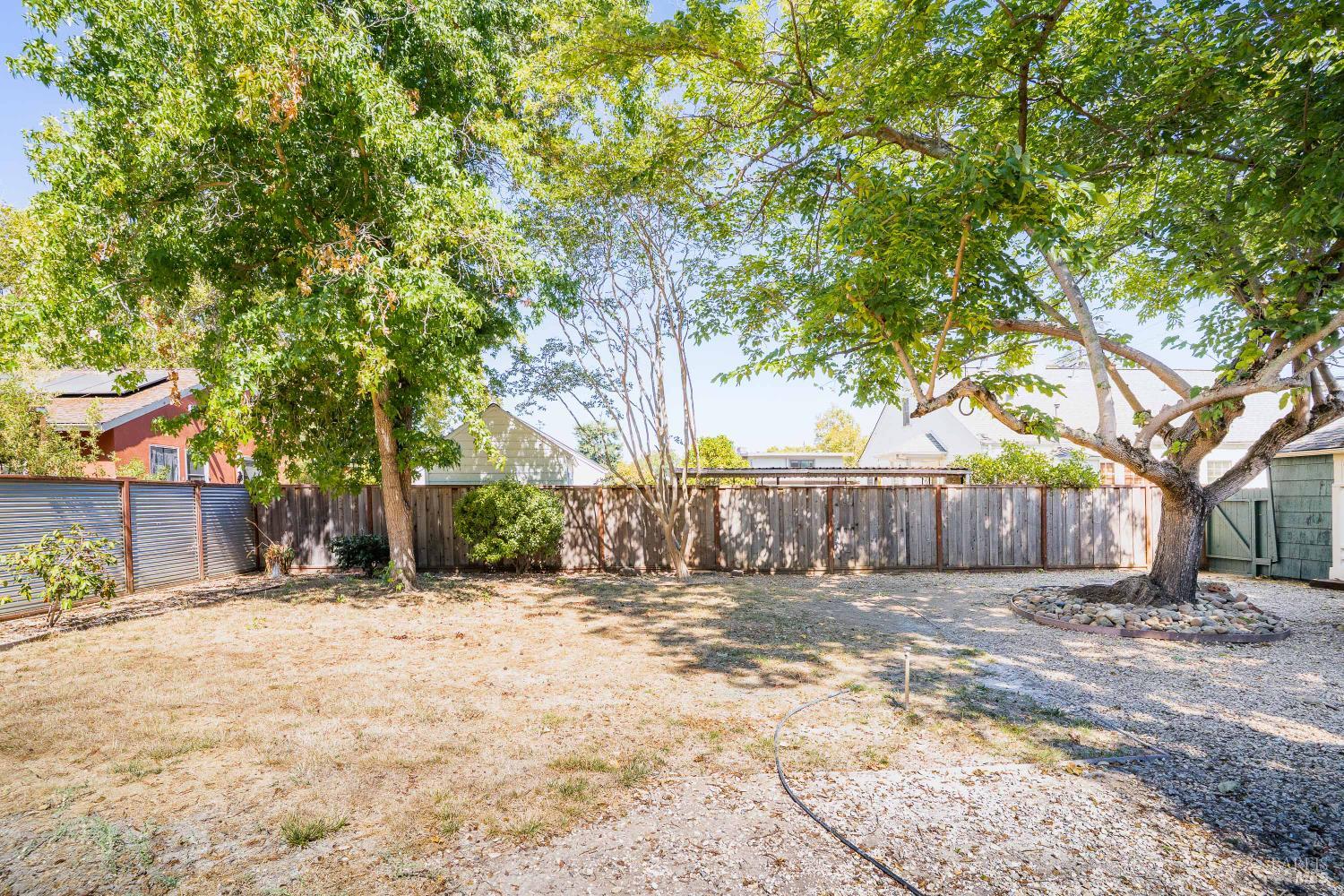 Detail Gallery Image 30 of 35 For 413 S Jefferson St, Napa,  CA 94559 - 2 Beds | 1 Baths