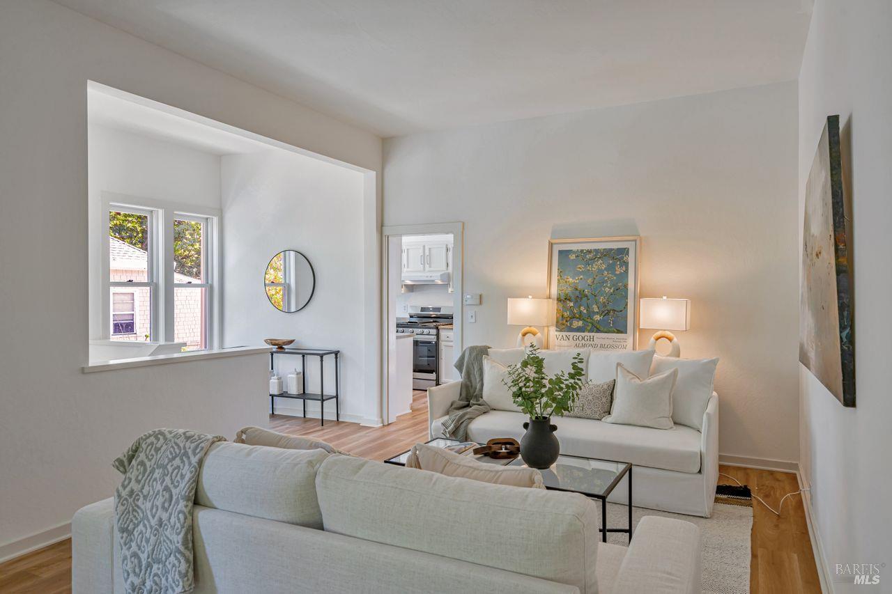 Detail Gallery Image 6 of 27 For 105 Bayview St, San Rafael,  CA 94901 - 3 Beds | 2 Baths