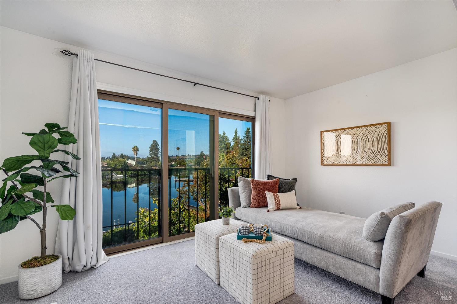 Detail Gallery Image 27 of 58 For 925 Marina Dr, Napa,  CA 94559 - 3 Beds | 2/1 Baths