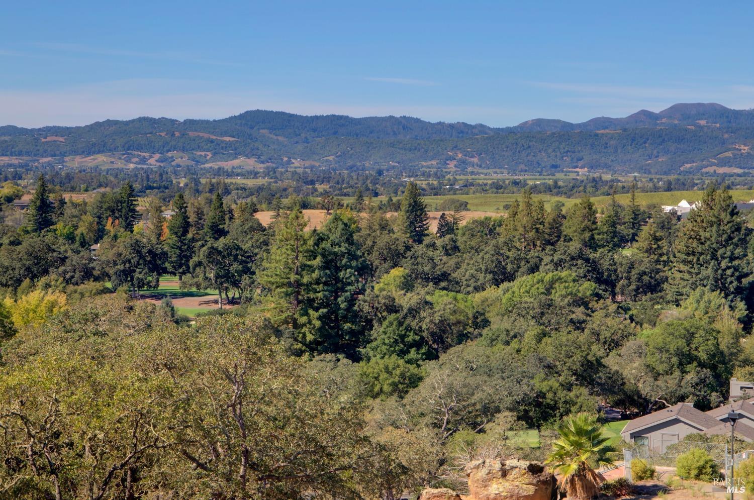 Detail Gallery Image 5 of 44 For 1166 Castle Oaks Dr, Napa,  CA 94558 - – Beds | – Baths