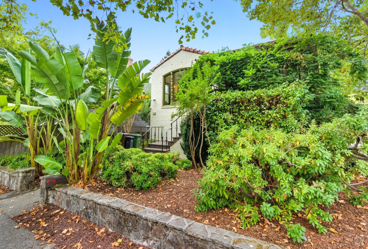 Detail Gallery Image 21 of 21 For 135 H St, San Rafael,  CA 94901 - 3 Beds | 2 Baths