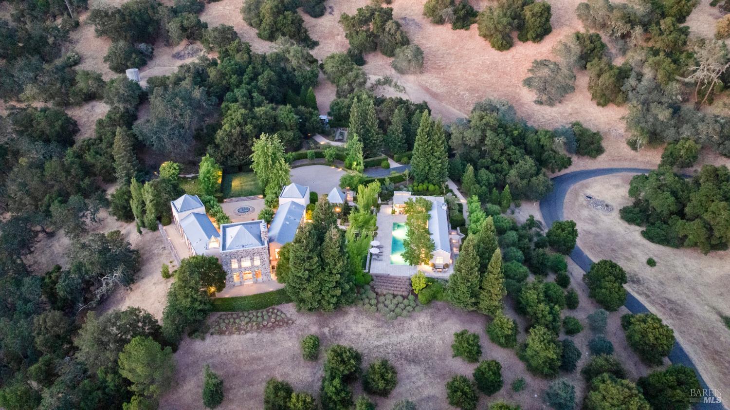 Detail Gallery Image 1 of 49 For 33 Hennessey Ridge Rd, Saint Helena,  CA 94574 - 4 Beds | 4/1 Baths