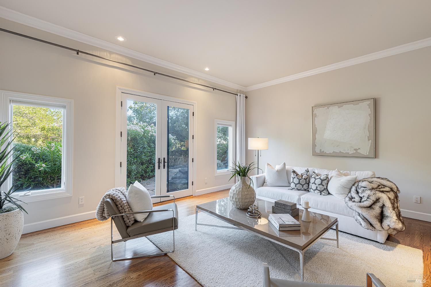 Detail Gallery Image 17 of 72 For 145 Canyon Ct, Napa,  CA 94558 - 5 Beds | 4/1 Baths