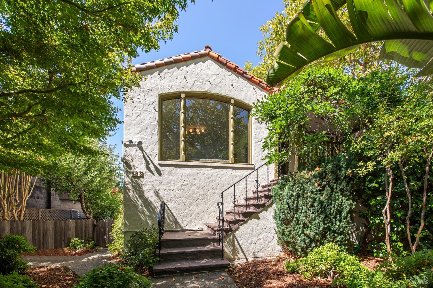 Detail Gallery Image 18 of 21 For 135 H St, San Rafael,  CA 94901 - 3 Beds | 2 Baths