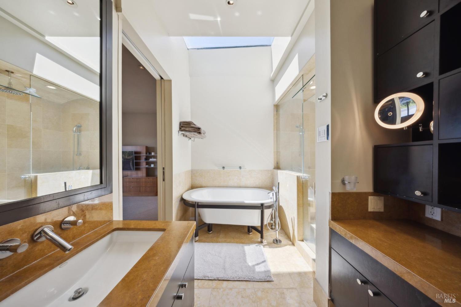 Detail Gallery Image 15 of 43 For 325 via La Cumbre Unkn, Greenbrae,  CA 94904 - 3 Beds | 3/1 Baths