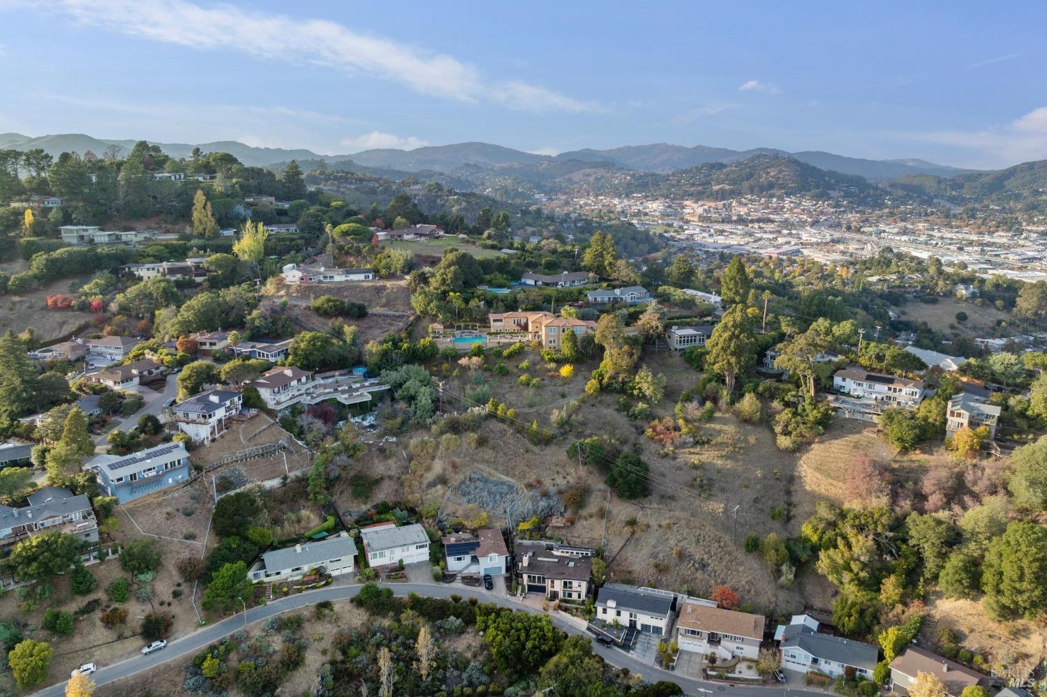 Detail Gallery Image 42 of 43 For 325 via La Cumbre Unkn, Greenbrae,  CA 94904 - 3 Beds | 3/1 Baths
