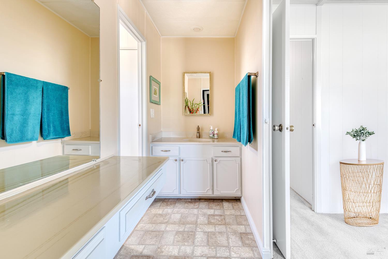 Detail Gallery Image 28 of 35 For 708 Seville Way, Novato,  CA 94949 - 2 Beds | 2 Baths