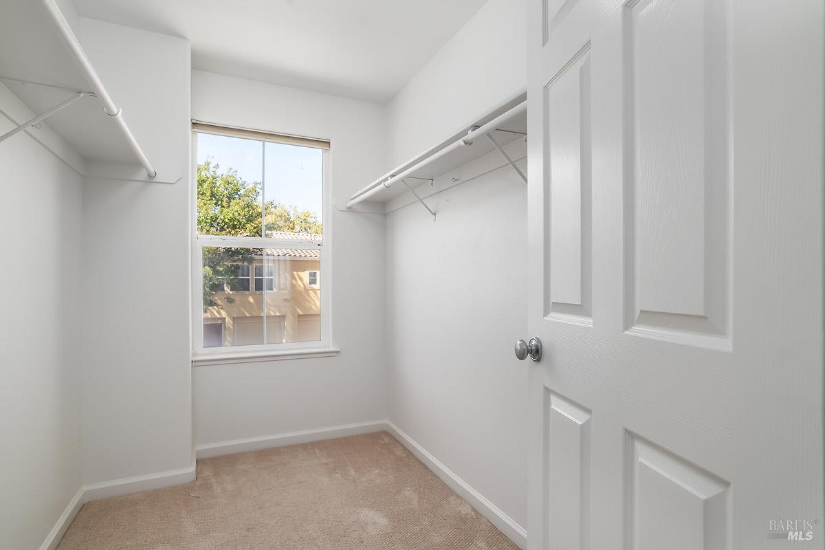 Detail Gallery Image 17 of 28 For 62 Holliday Dr, Novato,  CA 94949 - 2 Beds | 2/1 Baths