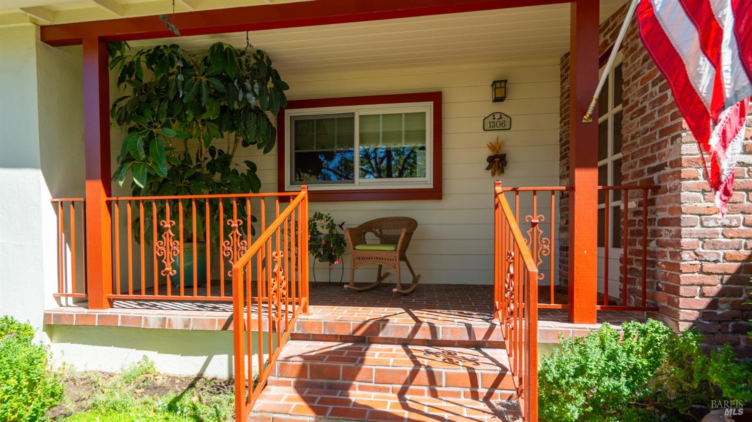 Detail Gallery Image 7 of 63 For 1036 Washington St, Fairfield,  CA 94533 - 3 Beds | 2 Baths