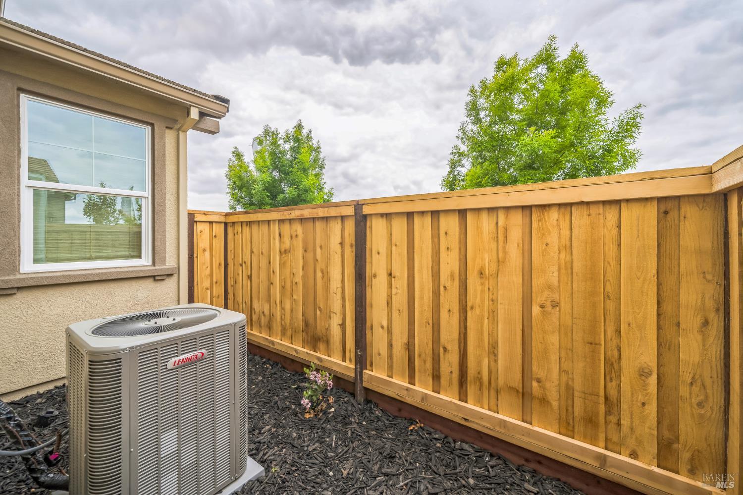Detail Gallery Image 6 of 46 For 2341 Serenity Dr, Rio Vista,  CA 94571 - 3 Beds | 2/1 Baths