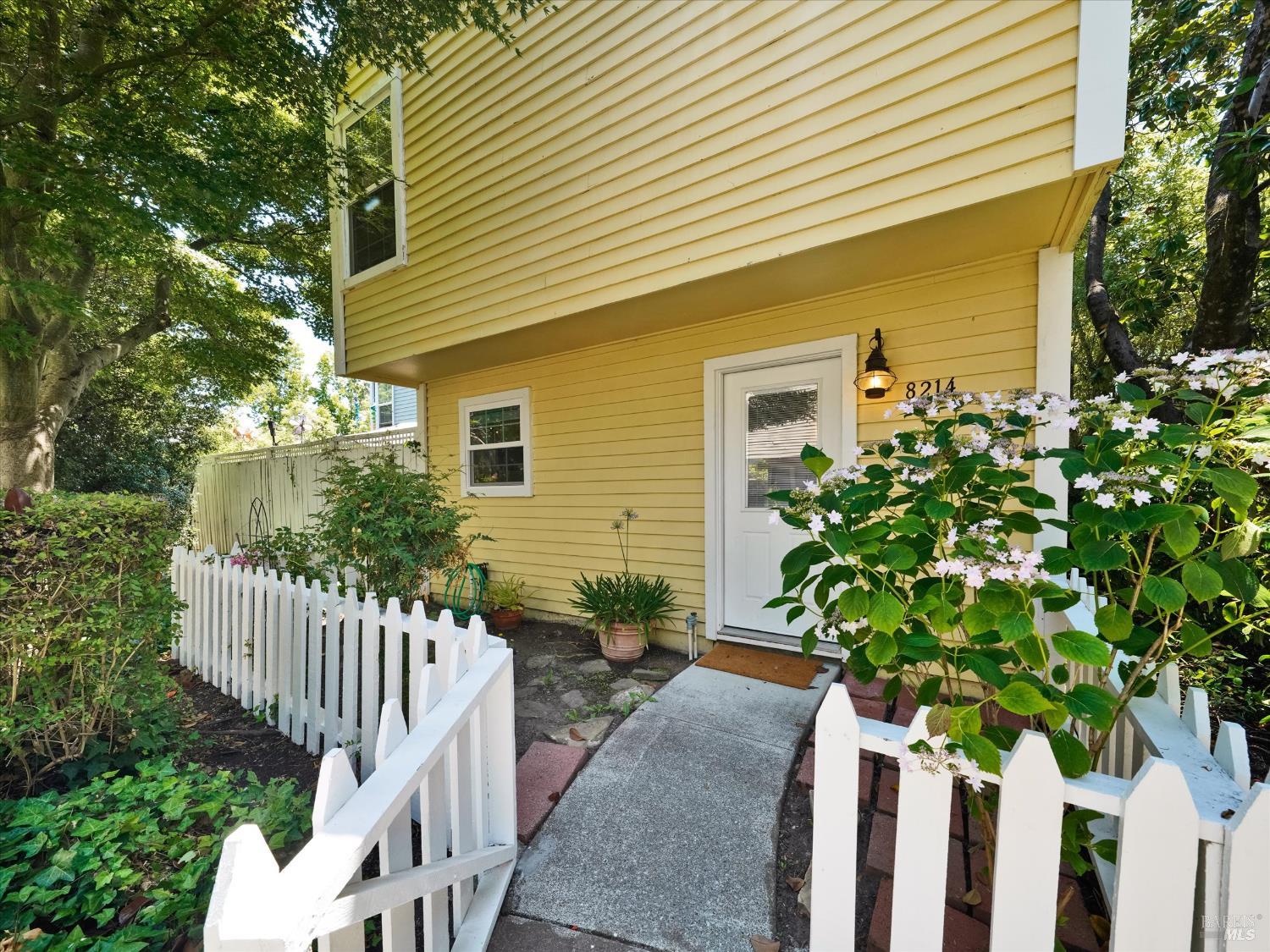 Detail Gallery Image 1 of 1 For 8214 Windmill Farms Dr, Cotati,  CA 94931 - 2 Beds | 1/1 Baths