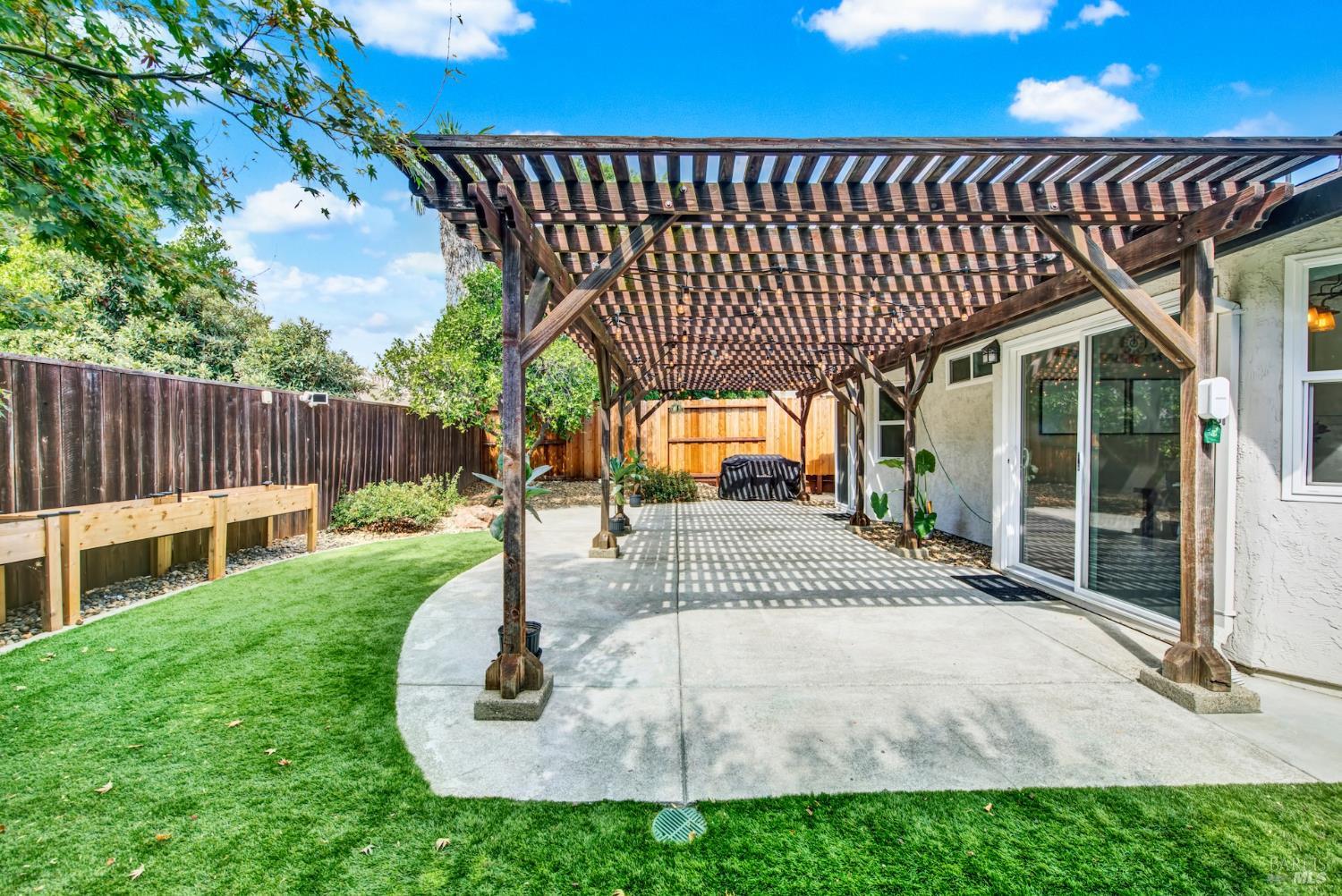 Detail Gallery Image 33 of 48 For 376 Bishop Dr, Vacaville,  CA 95687 - 3 Beds | 2 Baths