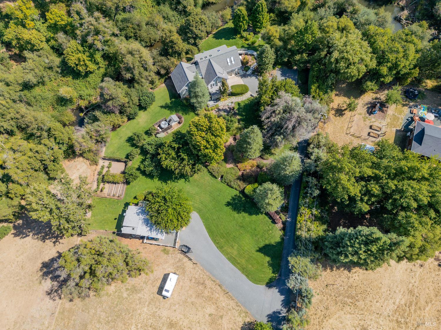 Detail Gallery Image 52 of 86 For 8301 West Side Potter Valley Rd, Potter Valley,  CA 95469 - 2 Beds | 3 Baths