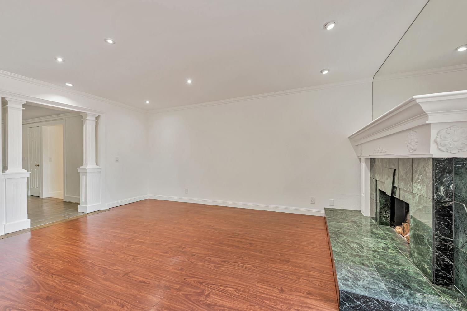 Detail Gallery Image 8 of 31 For 107 Partridge Dr, Novato,  CA 94945 - 3 Beds | 2 Baths