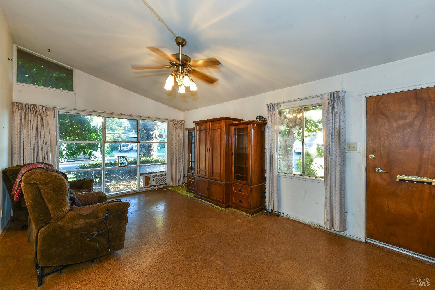 Detail Gallery Image 7 of 27 For 3520 Beckworth Dr, Napa,  CA 94558 - 3 Beds | 2 Baths