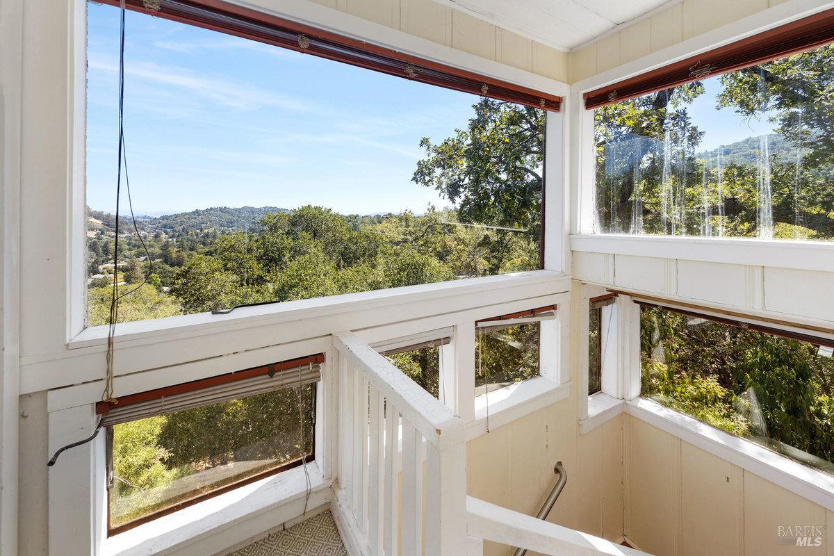 Detail Gallery Image 25 of 73 For 445 Scenic Ave, San Anselmo,  CA 94960 - 2 Beds | 2 Baths