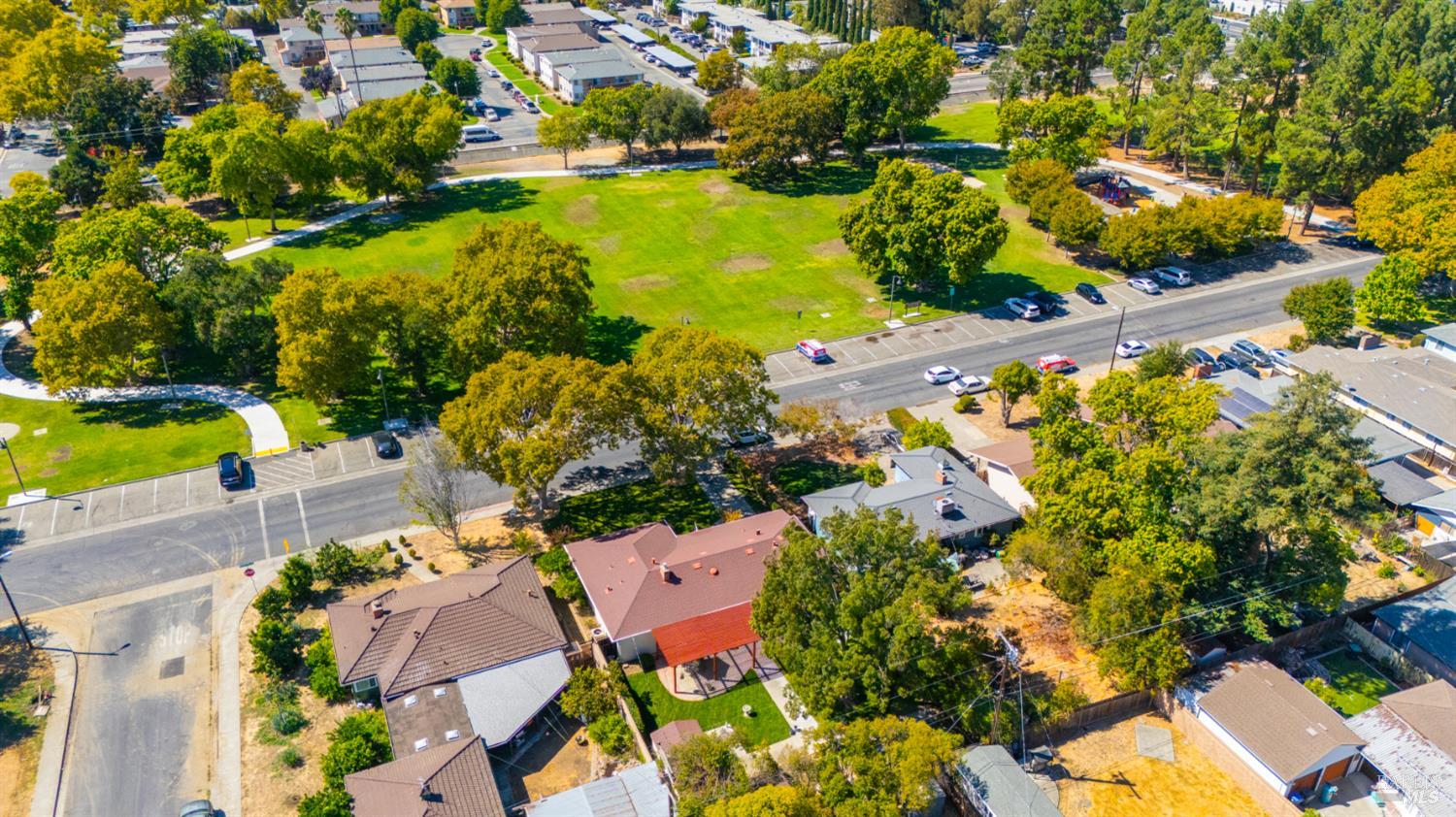 Detail Gallery Image 5 of 63 For 1036 Washington St, Fairfield,  CA 94533 - 3 Beds | 2 Baths