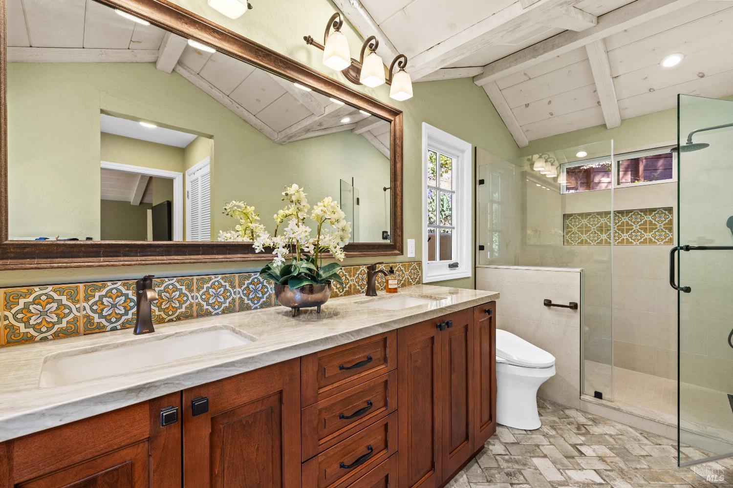 Detail Gallery Image 26 of 44 For 260 Clorinda Ave, San Rafael,  CA 94901 - 4 Beds | 3 Baths