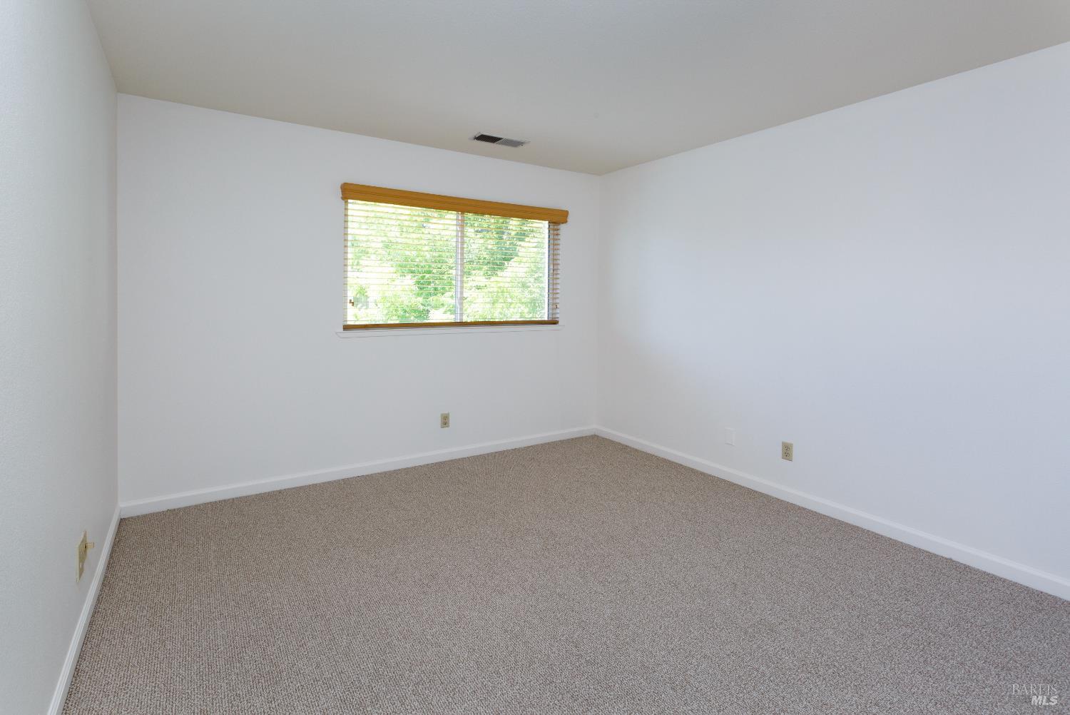 Detail Gallery Image 7 of 17 For 130 W Agua Caliente Rd, Sonoma,  CA 95476 - 2 Beds | 1 Baths