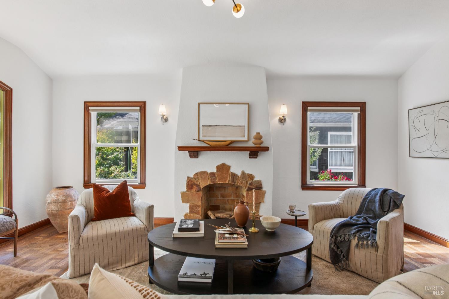 Detail Gallery Image 6 of 21 For 135 H St, San Rafael,  CA 94901 - 3 Beds | 2 Baths