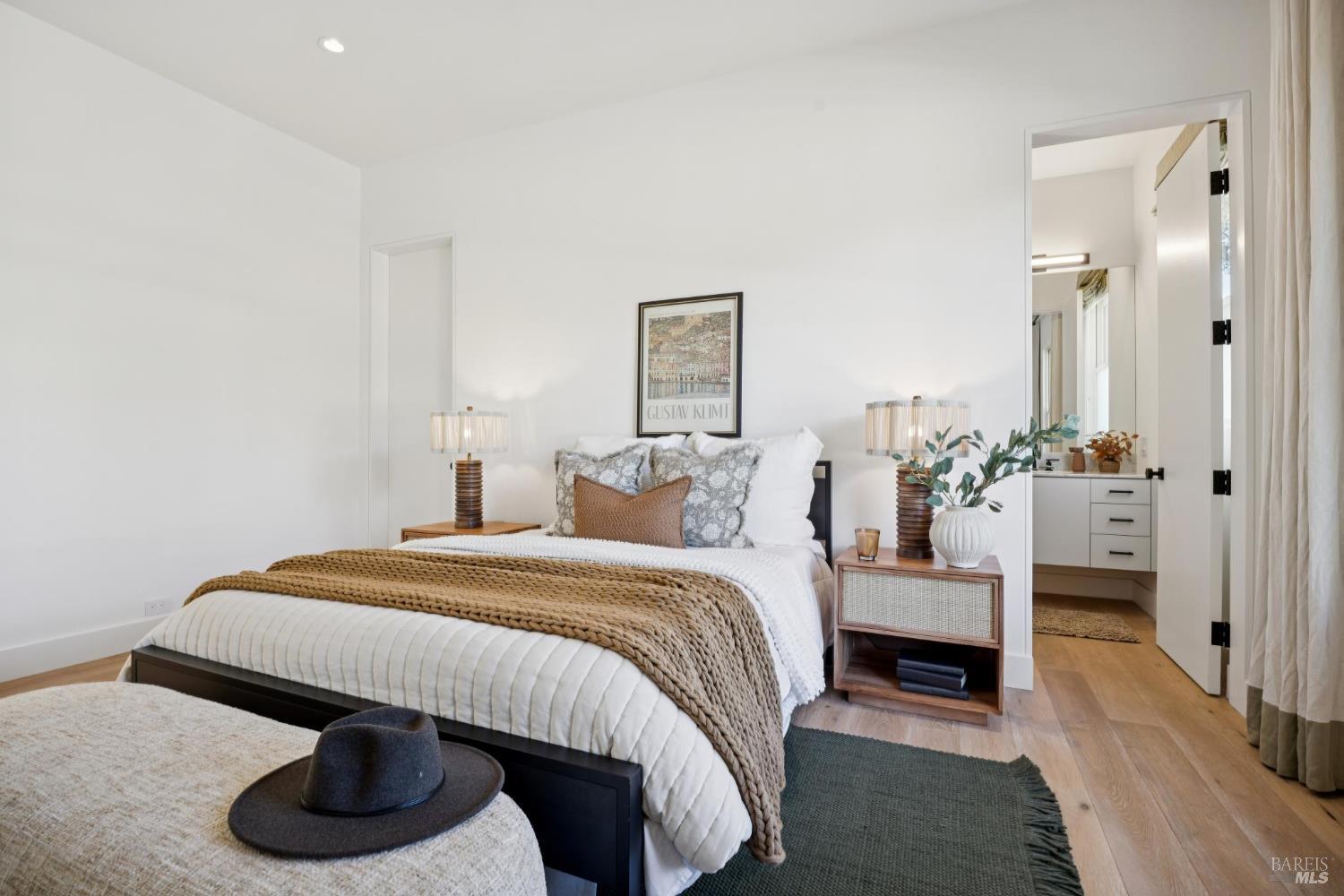 Detail Gallery Image 37 of 96 For 20685 5th St, Sonoma,  CA 95476 - 3 Beds | 3/1 Baths