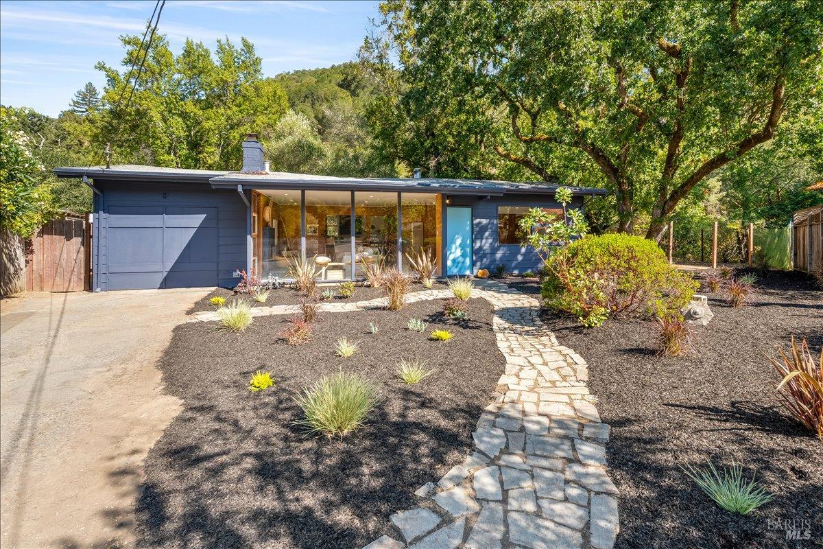 Detail Gallery Image 19 of 24 For 84 Canyon Rd, Fairfax,  CA 94930 - 3 Beds | 1 Baths