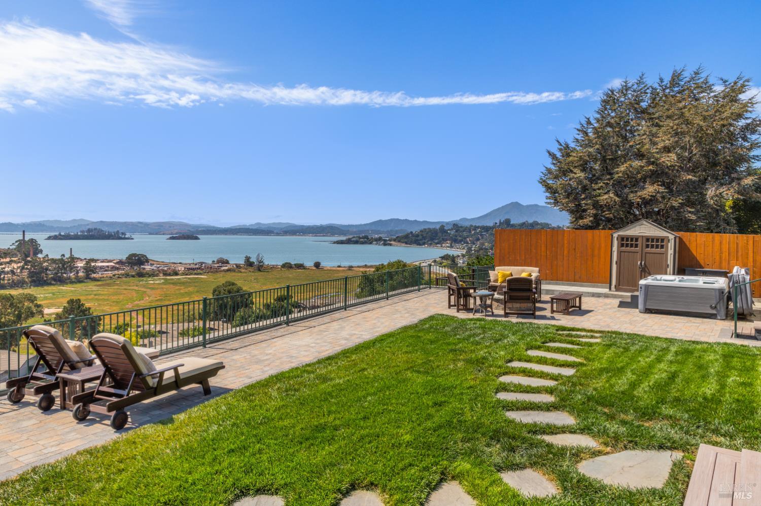 Detail Gallery Image 44 of 56 For 126 San Marino Dr, San Rafael,  CA 94901 - 5 Beds | 3/1 Baths