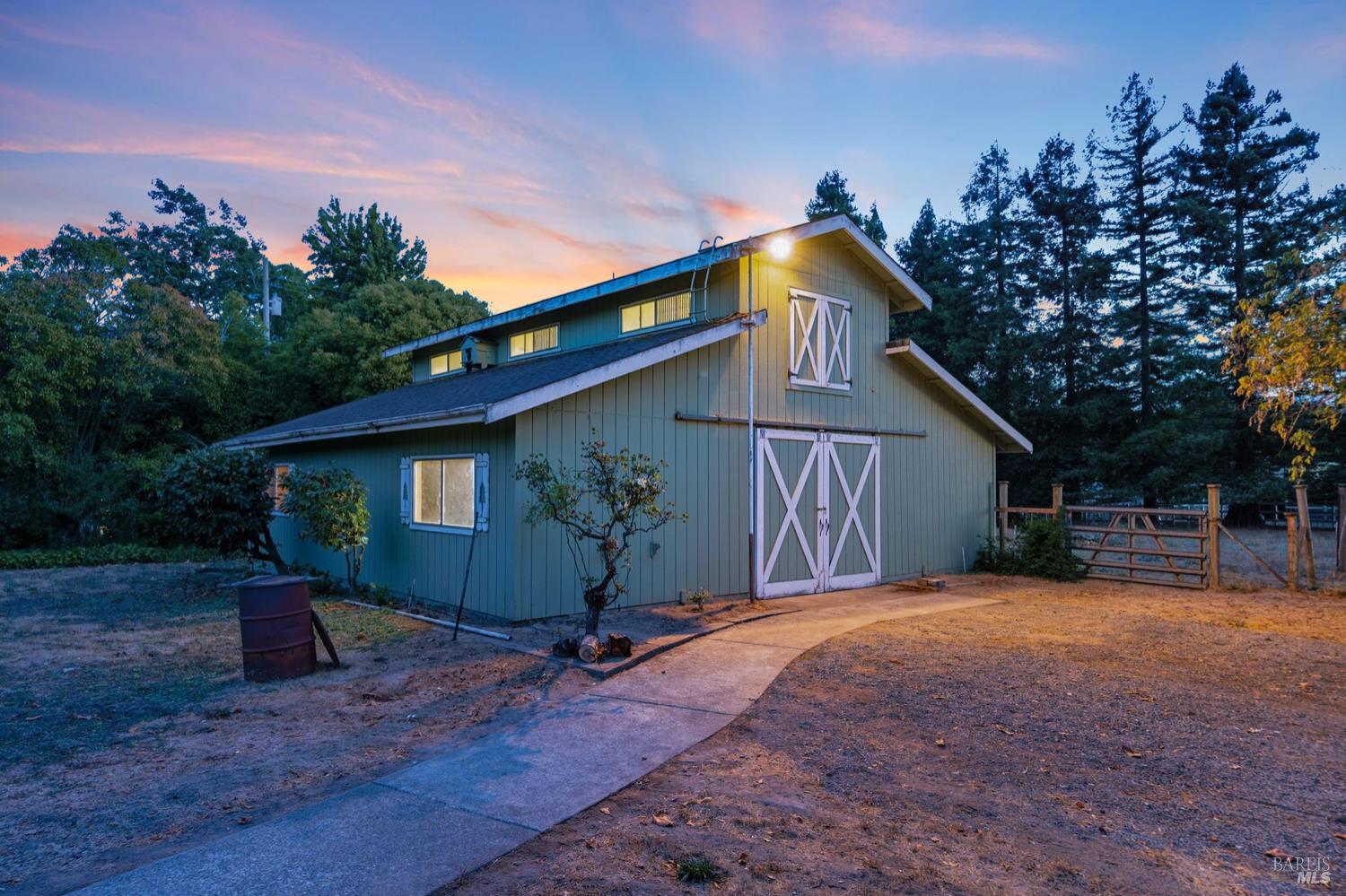 Detail Gallery Image 54 of 60 For 4047 Petaluma Blvd, Petaluma,  CA 94952 - 3 Beds | 2 Baths