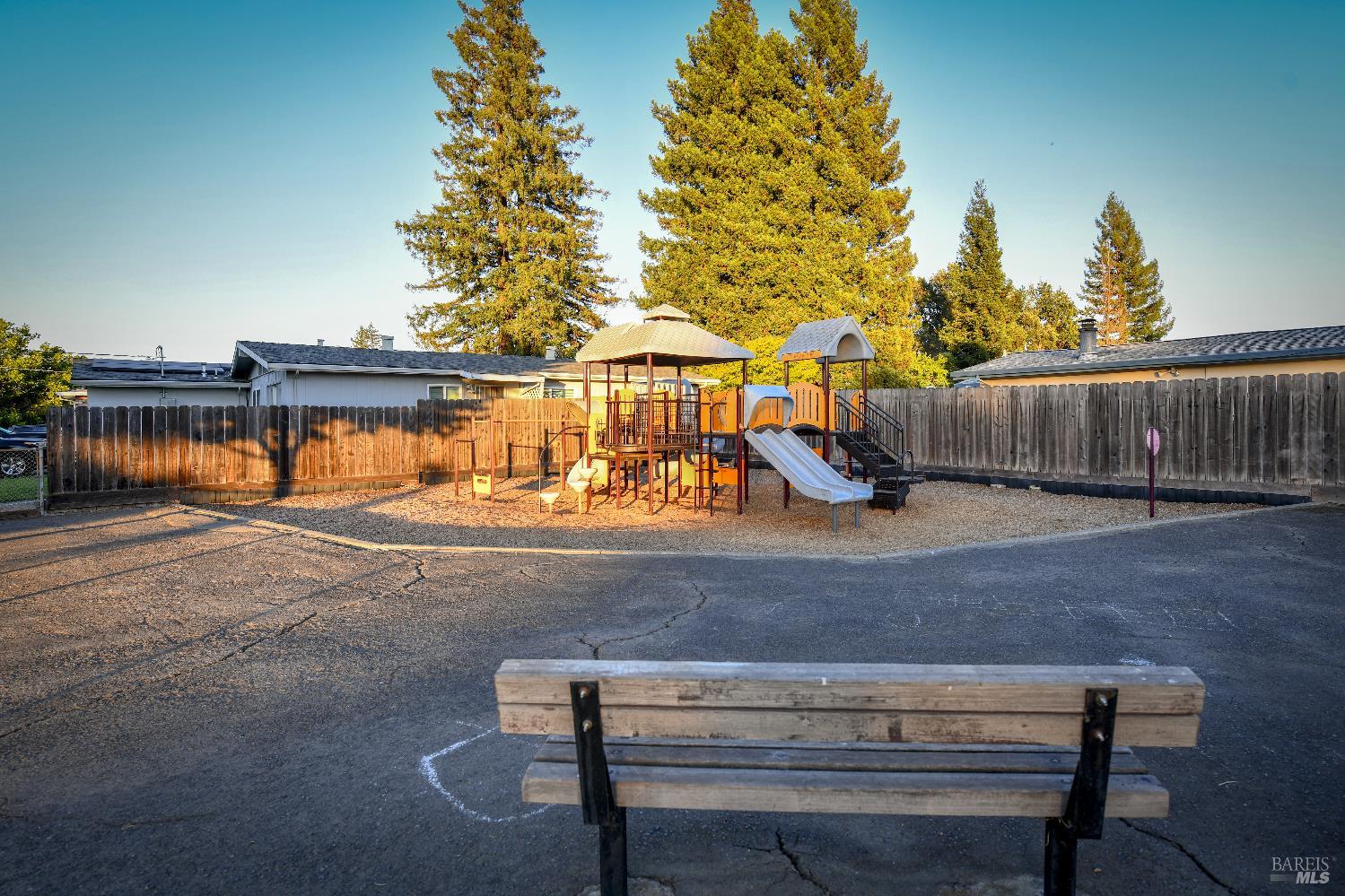 Detail Gallery Image 25 of 27 For 3520 Beckworth Dr, Napa,  CA 94558 - 3 Beds | 2 Baths