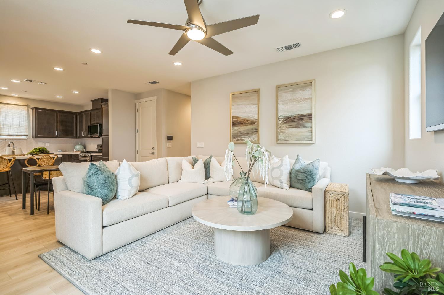 Detail Gallery Image 7 of 46 For 2341 Serenity Dr, Rio Vista,  CA 94571 - 3 Beds | 2/1 Baths